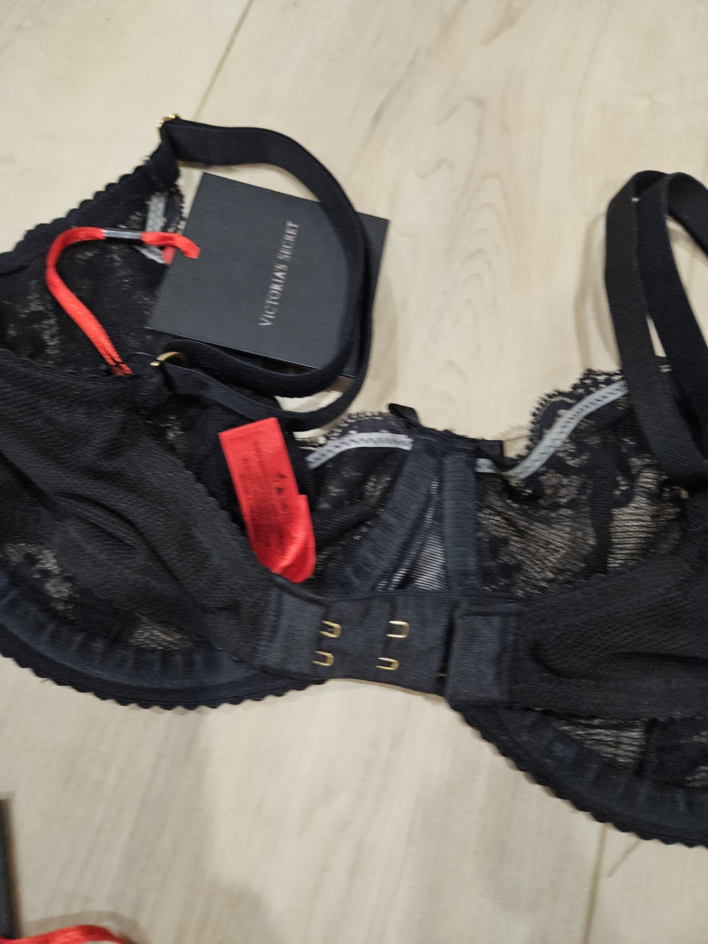 Victoria's Secret Black Lace Underwire Bra & Bikini Set - Picture 6 of 8